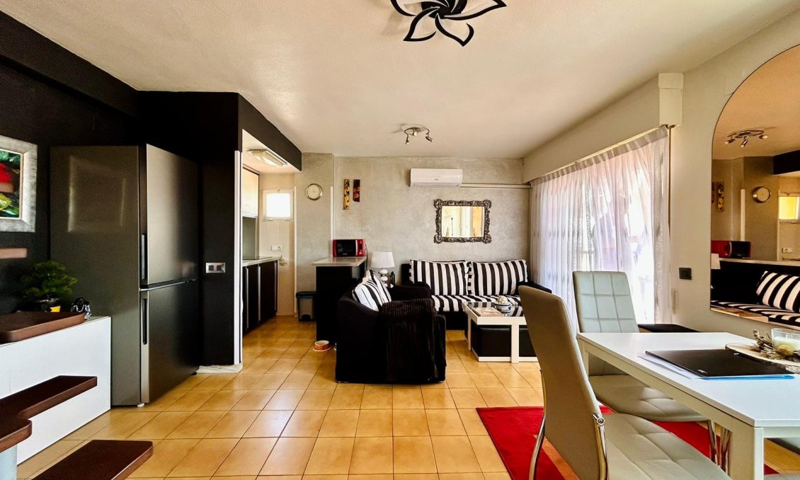 Resale - Apartment -
Torrevieja - Costa Blanca