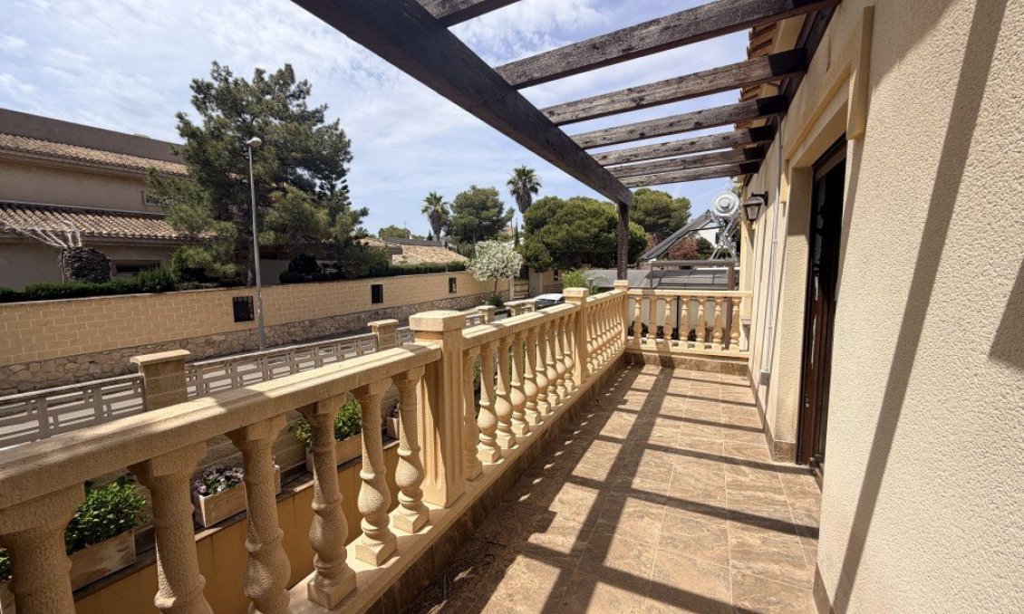 Segunda mano - Villa -
Orihuela Costa - Costa Blanca