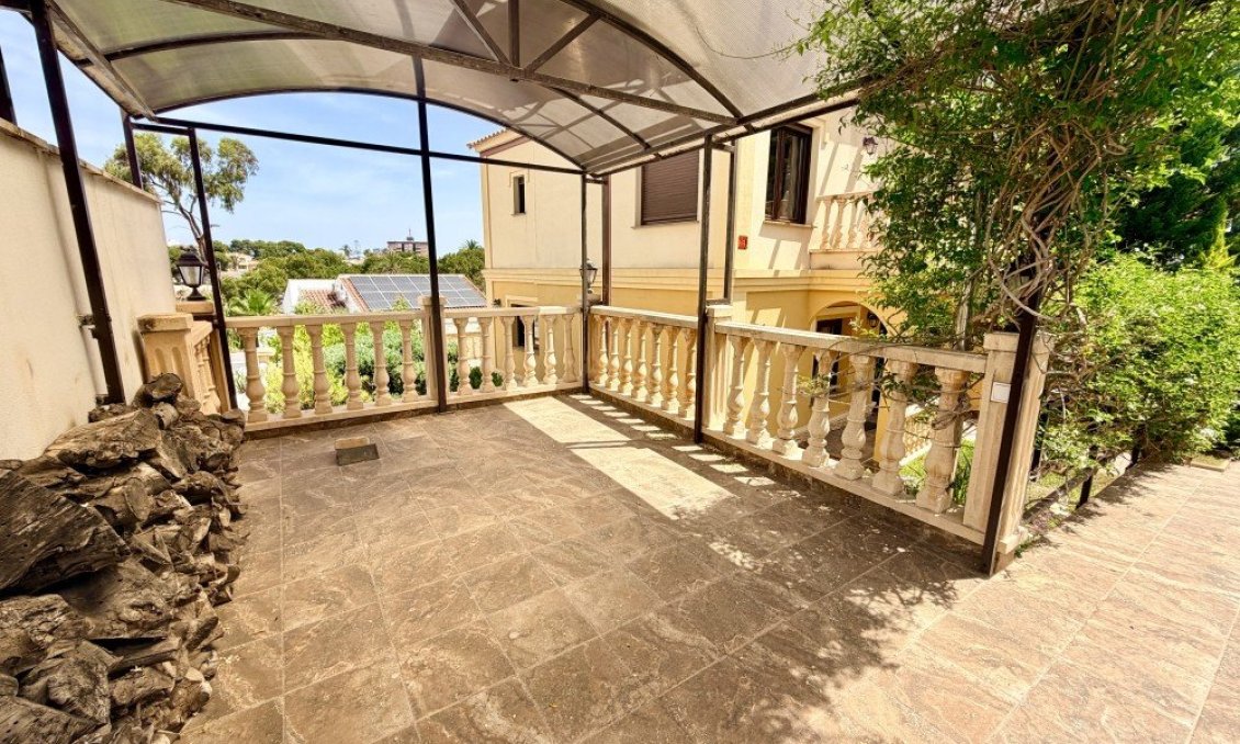 Segunda mano - Villa -
Orihuela Costa - Costa Blanca