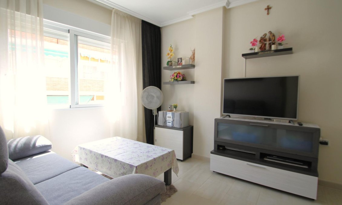 Segunda mano - Apartamento -
Torrevieja - El Molino