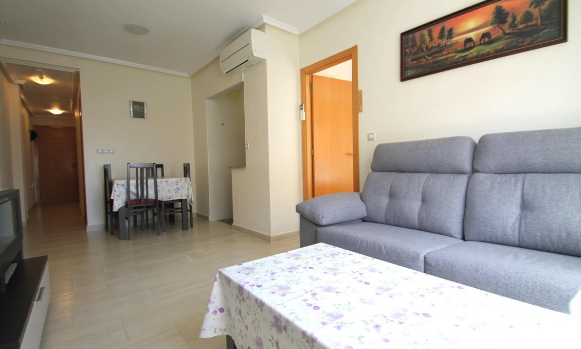 Segunda mano - Apartamento -
Torrevieja - El Molino