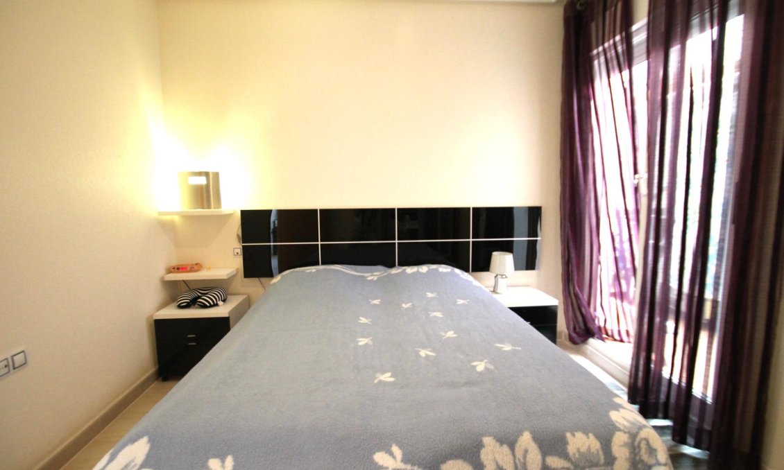 Segunda mano - Apartamento -
Torrevieja - El Molino