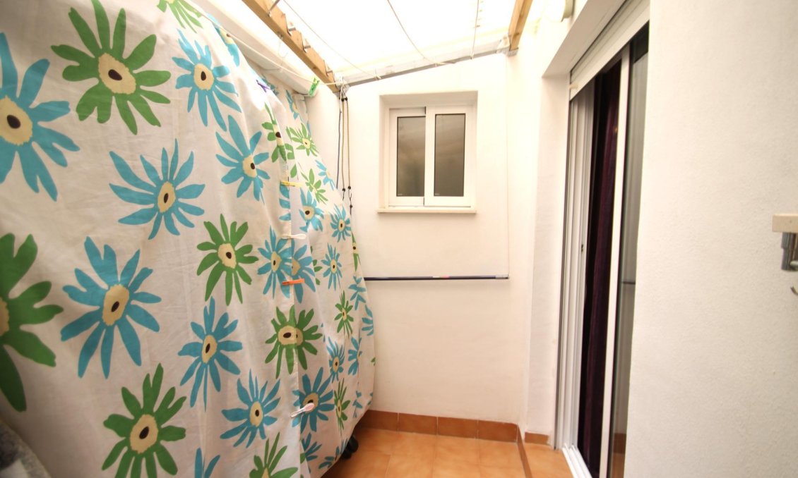 Segunda mano - Apartamento -
Torrevieja - El Molino