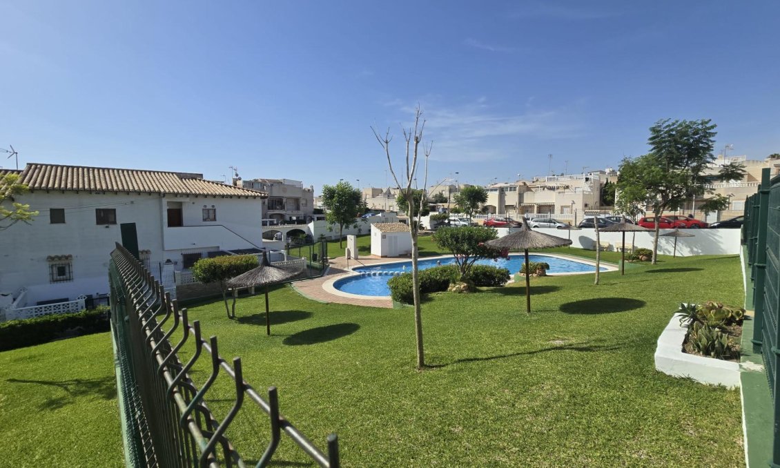 Revente - Bungalow -
Torrevieja - Los Balcones