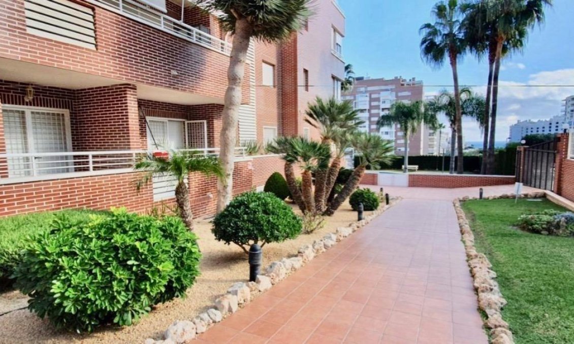 Segunda mano - Ático -
Villajoyosa - Cala Villajoyosa
