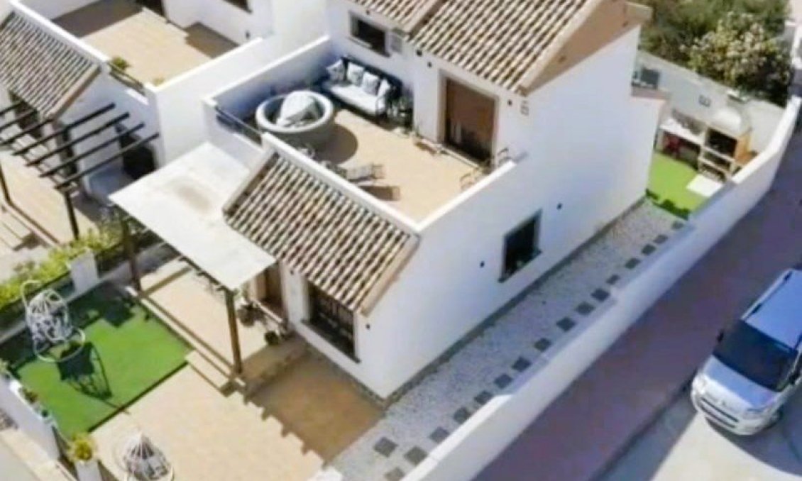 Használt Ingatlanok - Villa -
Ciudad Quesada - Costa Blanca