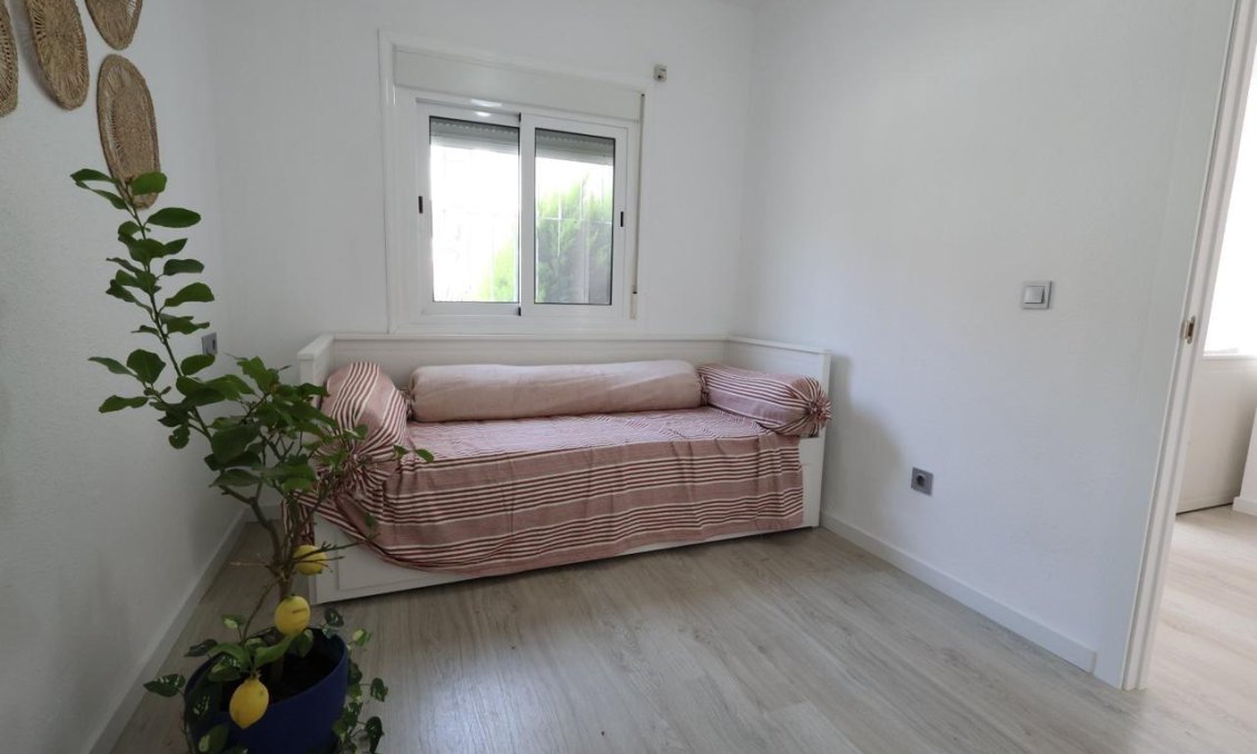 Revânzare - Bungalou -
Torrevieja - Costa Blanca