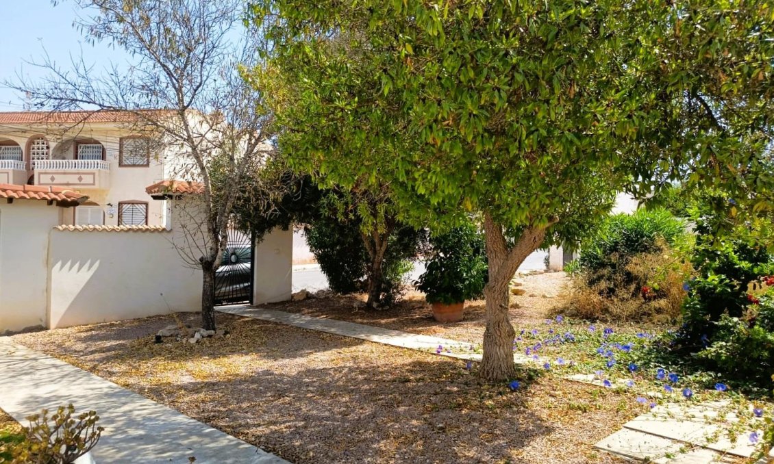 Revânzare - Bungalou -
Torrevieja - Costa Blanca