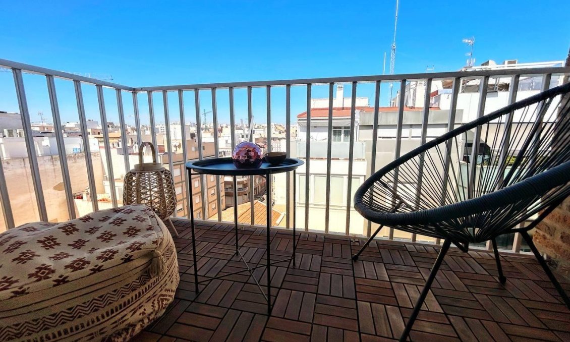 Használt Ingatlanok - Tetőtéri lakás -
Torrevieja - Centrum