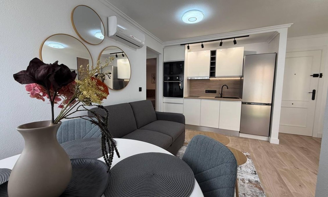 Használt Ingatlanok - Apartman -
Torrevieja - Centrum