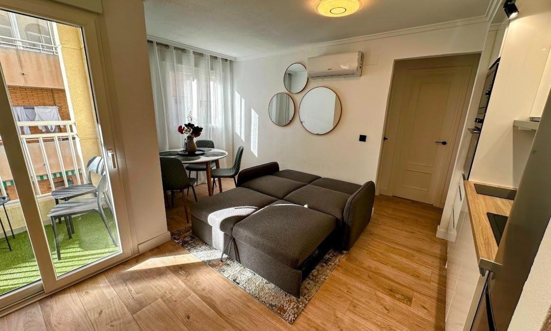 Használt Ingatlanok - Apartman -
Torrevieja - Centrum
