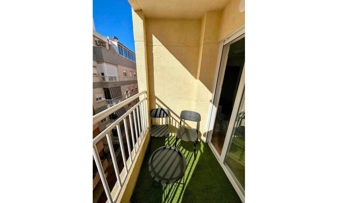 Használt Ingatlanok - Apartman -
Torrevieja - Centrum