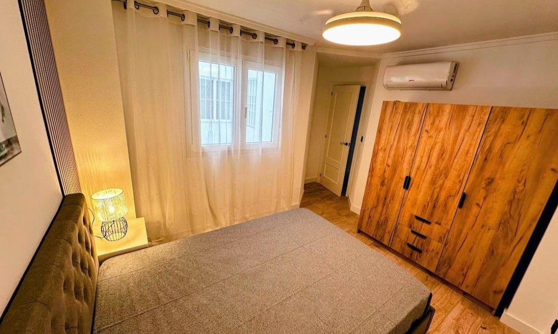 Használt Ingatlanok - Apartman -
Torrevieja - Centrum