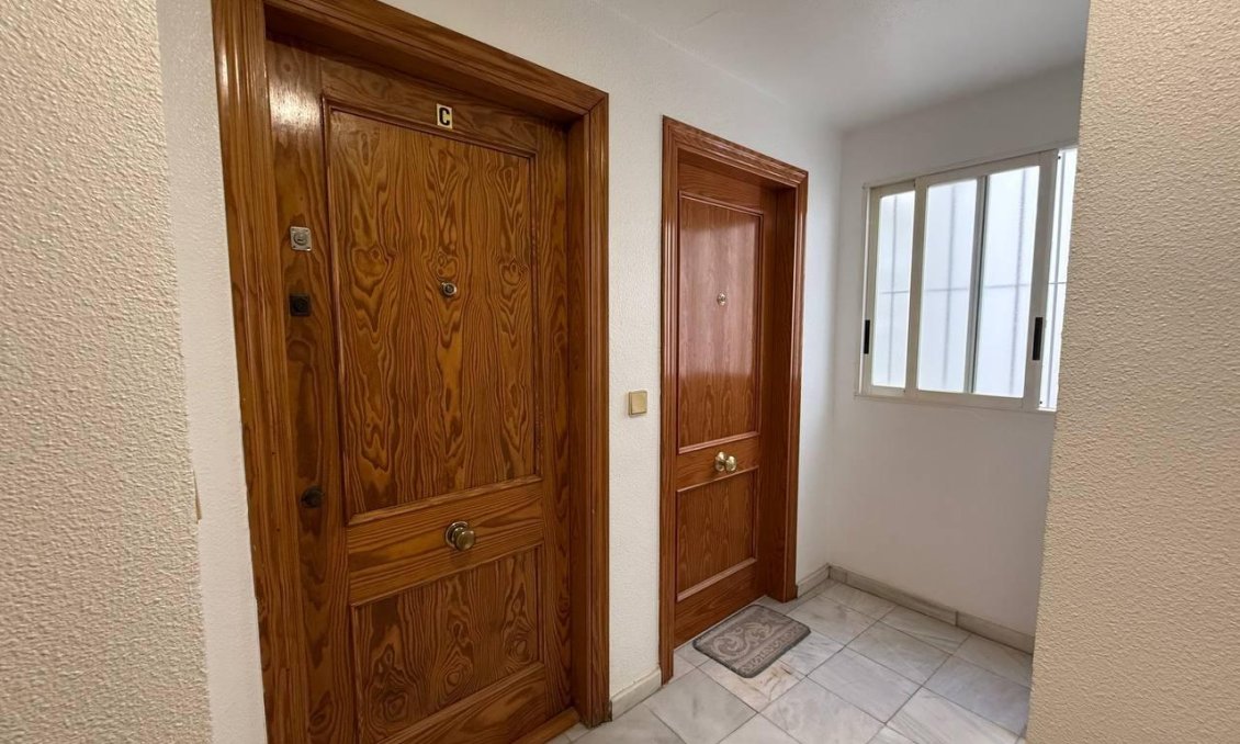 Használt Ingatlanok - Apartman -
Torrevieja - Centrum