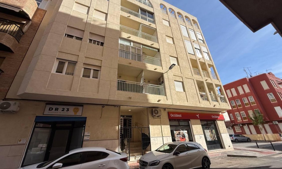 Használt Ingatlanok - Apartman -
Torrevieja - Centrum