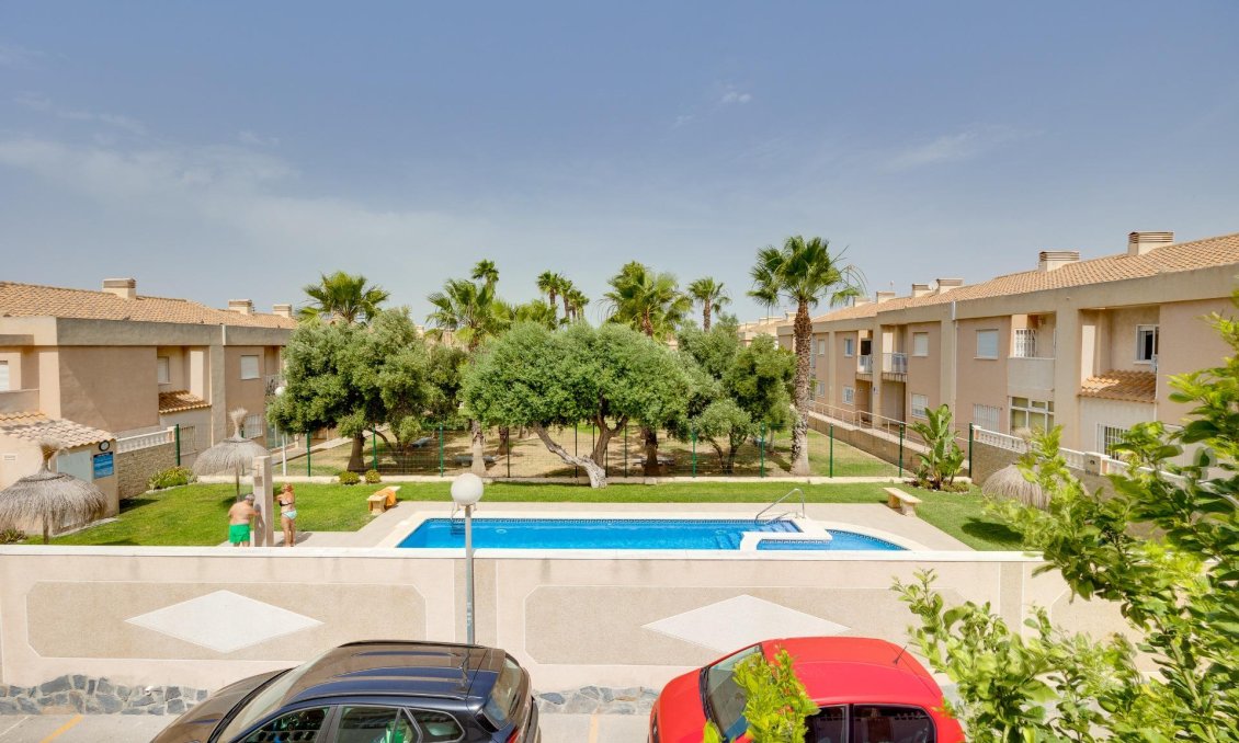 Használt Ingatlanok - Sorház -
Torrevieja - Aguas Nuevas