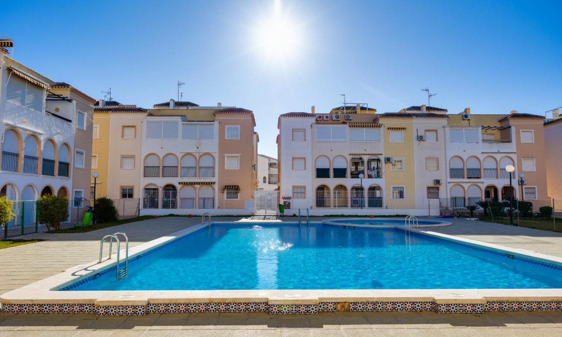 Segunda mano - Bungalow -
Torrevieja - Costa Blanca