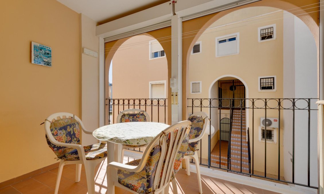 Segunda mano - Bungalow -
Torrevieja - Costa Blanca