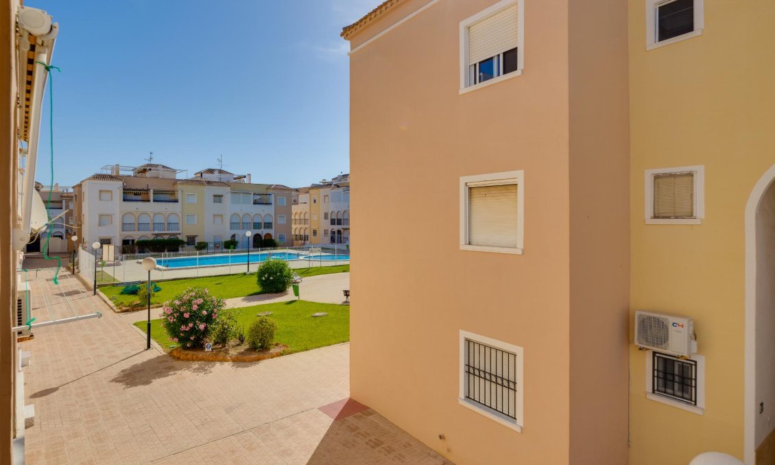 Segunda mano - Bungalow -
Torrevieja - Costa Blanca