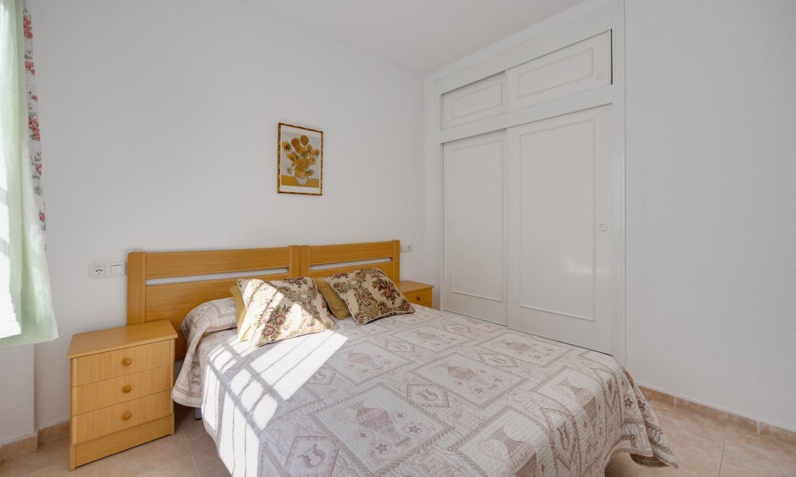 Segunda mano - Bungalow -
Torrevieja - Costa Blanca
