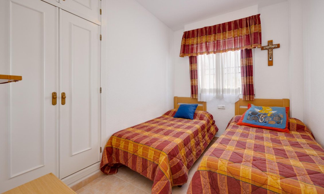 Segunda mano - Bungalow -
Torrevieja - Costa Blanca