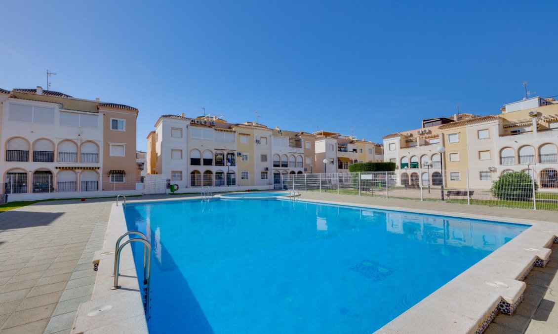 Segunda mano - Bungalow -
Torrevieja - Costa Blanca