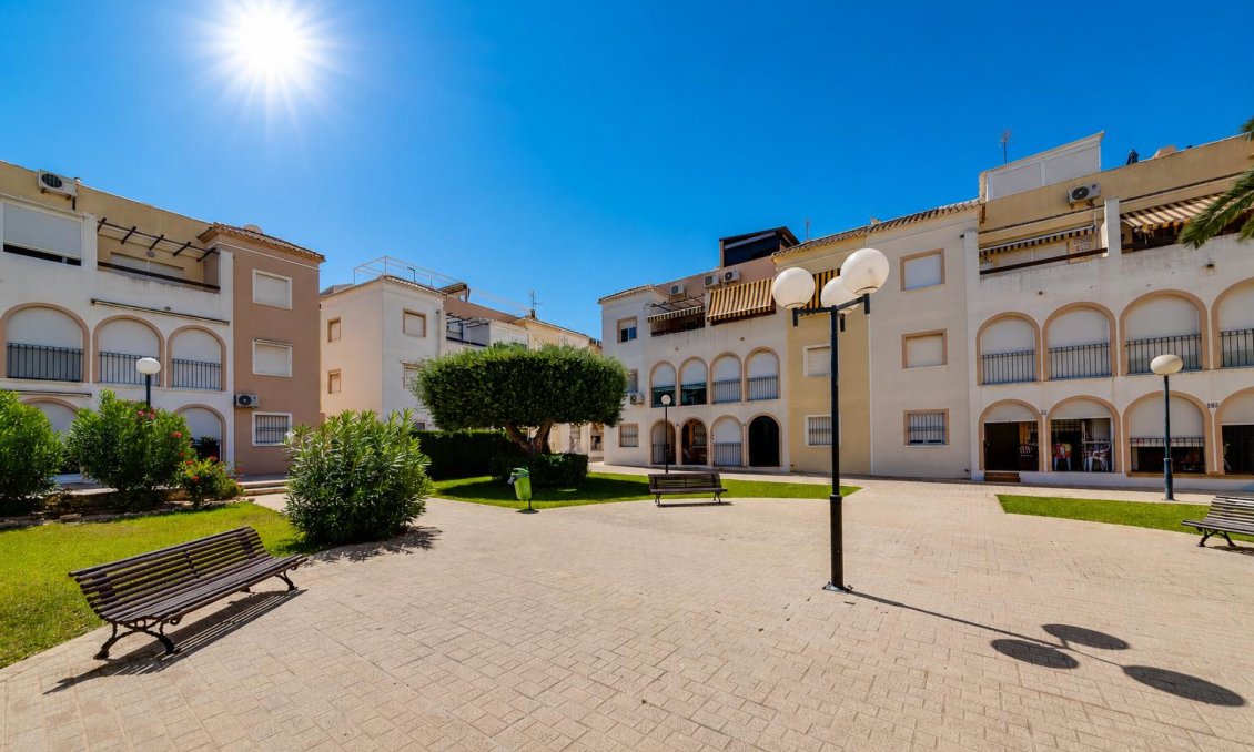 Segunda mano - Bungalow -
Torrevieja - Costa Blanca