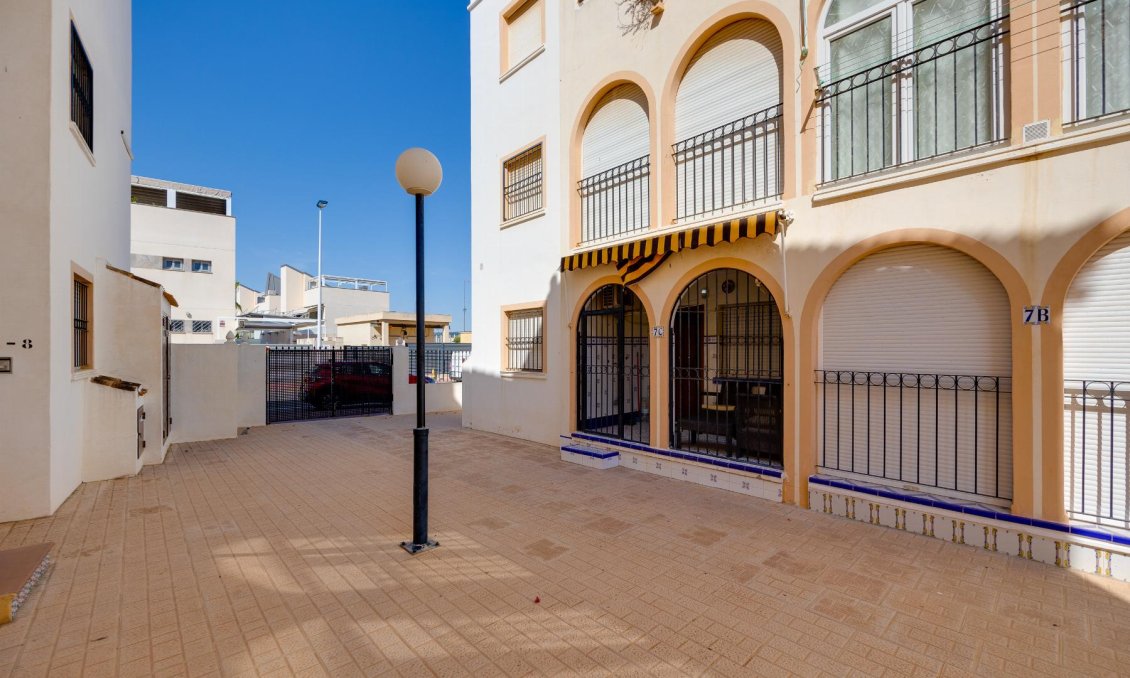 Segunda mano - Bungalow -
Torrevieja - Costa Blanca