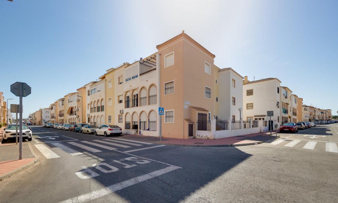 Segunda mano - Bungalow -
Torrevieja - Costa Blanca