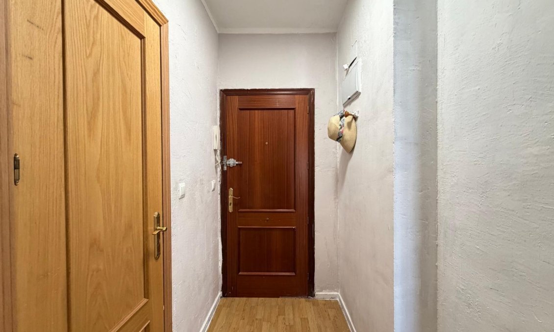 Segunda mano - Apartamento -
Torrevieja - Playa de los Locos