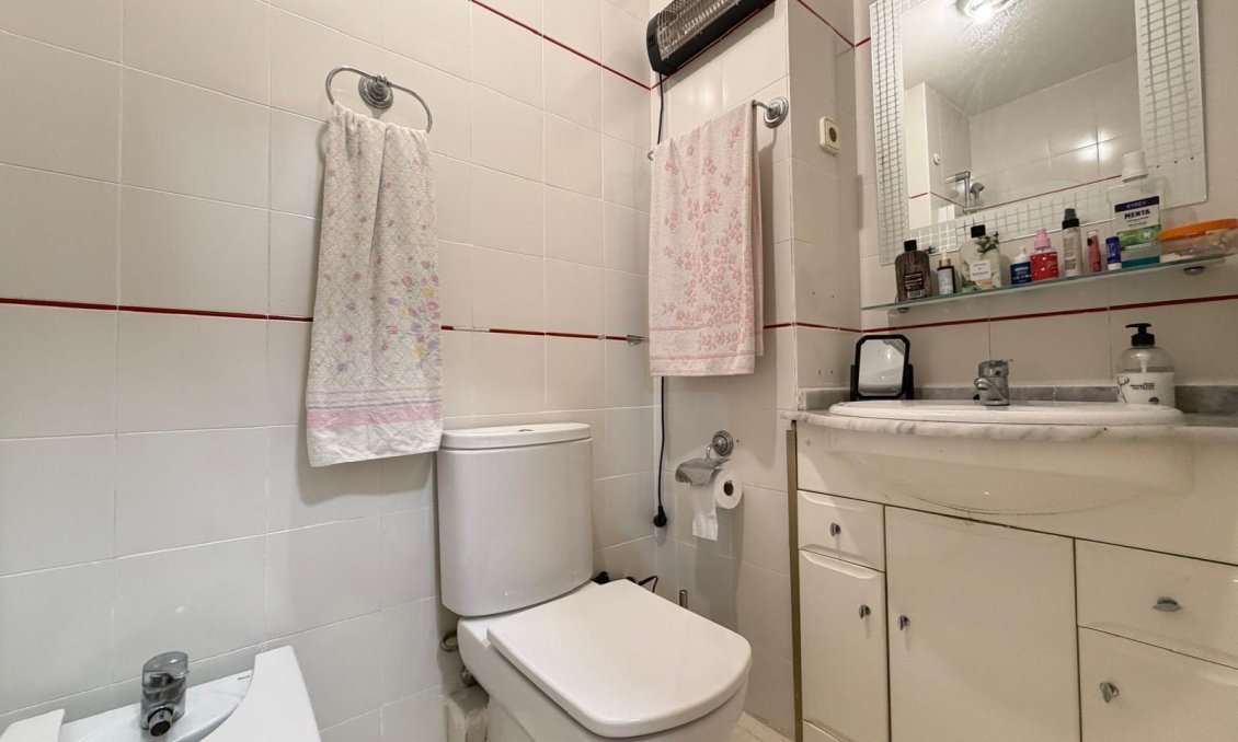 Segunda mano - Apartamento -
Torrevieja - Playa de los Locos