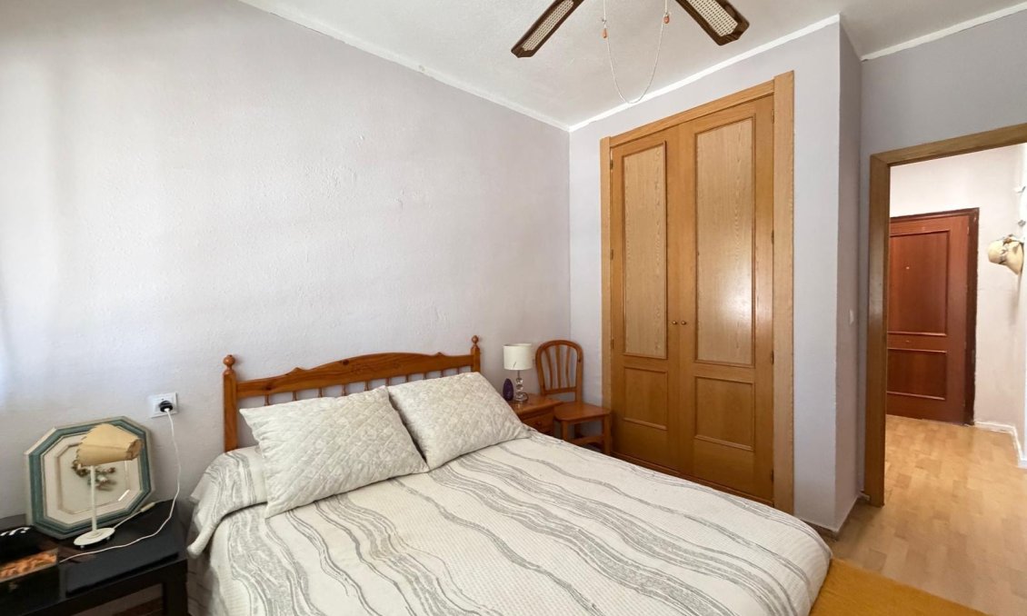 Segunda mano - Apartamento -
Torrevieja - Playa de los Locos