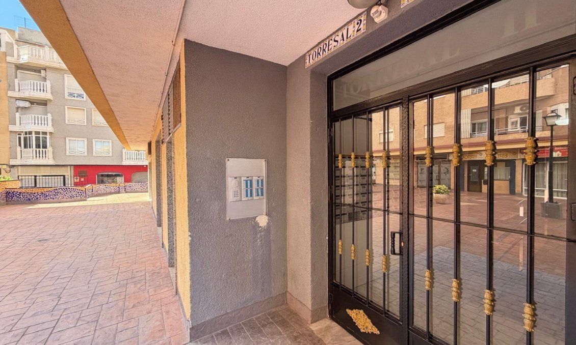 Segunda mano - Apartamento -
Torrevieja - Playa de los Locos