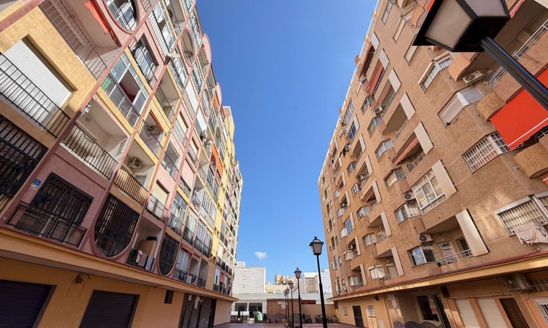 Segunda mano - Apartamento -
Torrevieja - Playa de los Locos