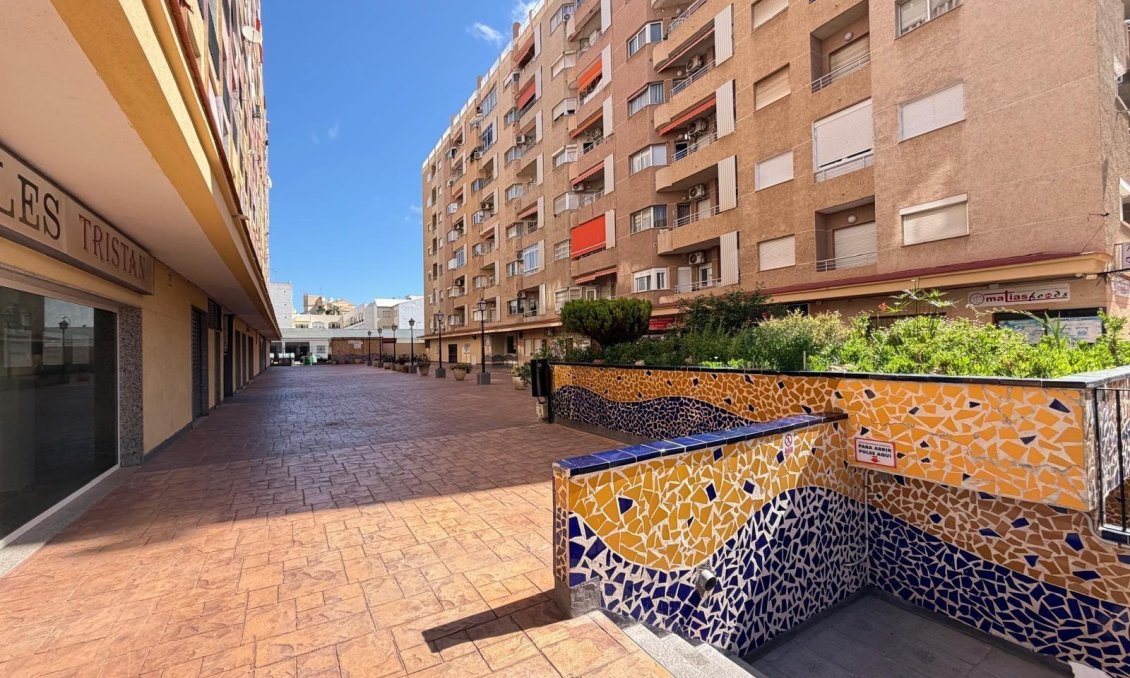 Segunda mano - Apartamento -
Torrevieja - Playa de los Locos