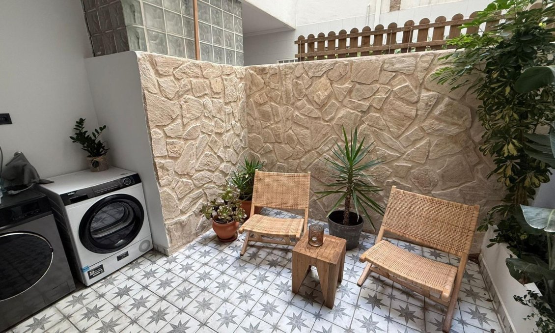 Segunda mano - Apartamento -
Torrevieja - Estacion De Autobuses