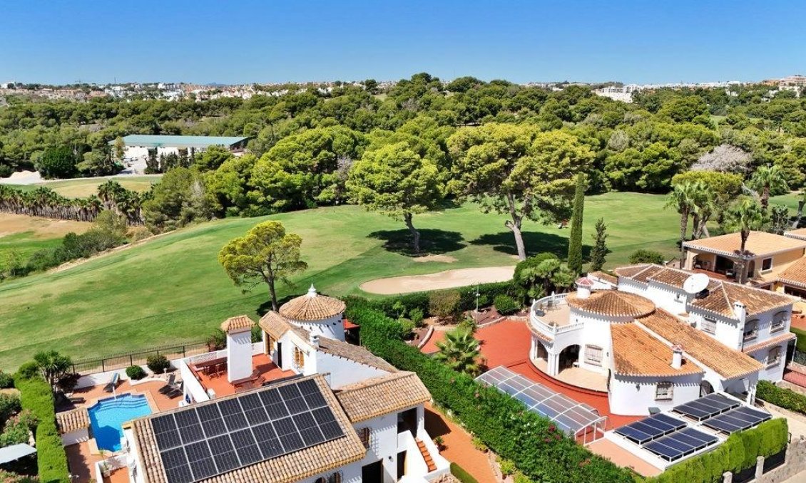 Wiederverkauf - Villa -
Orihuela Costa - Villamartín