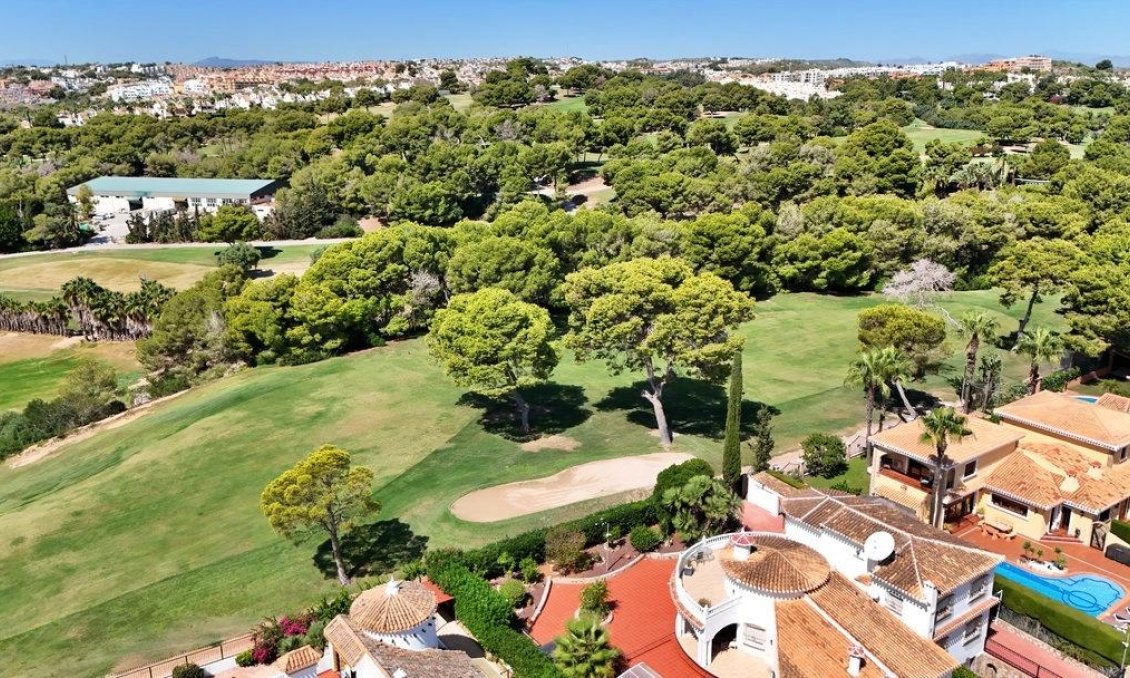Wiederverkauf - Villa -
Orihuela Costa - Villamartín