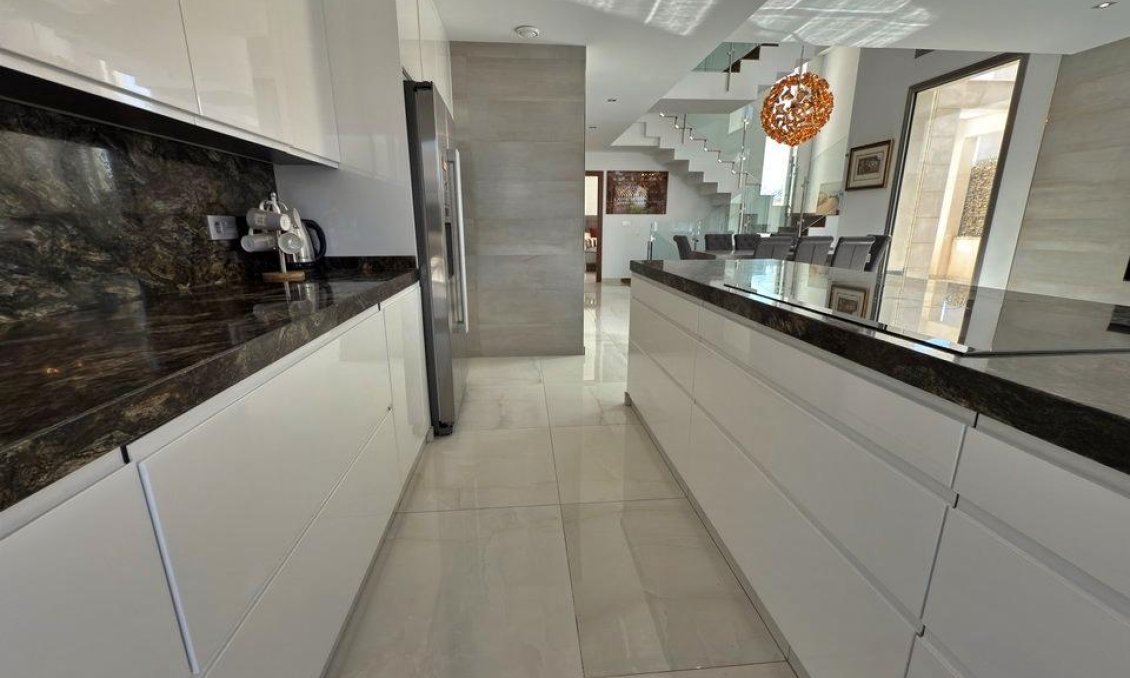 Wiederverkauf - Villa -
Orihuela Costa - Villamartín
