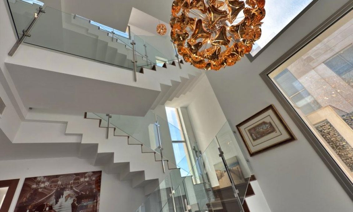 Wiederverkauf - Villa -
Orihuela Costa - Villamartín