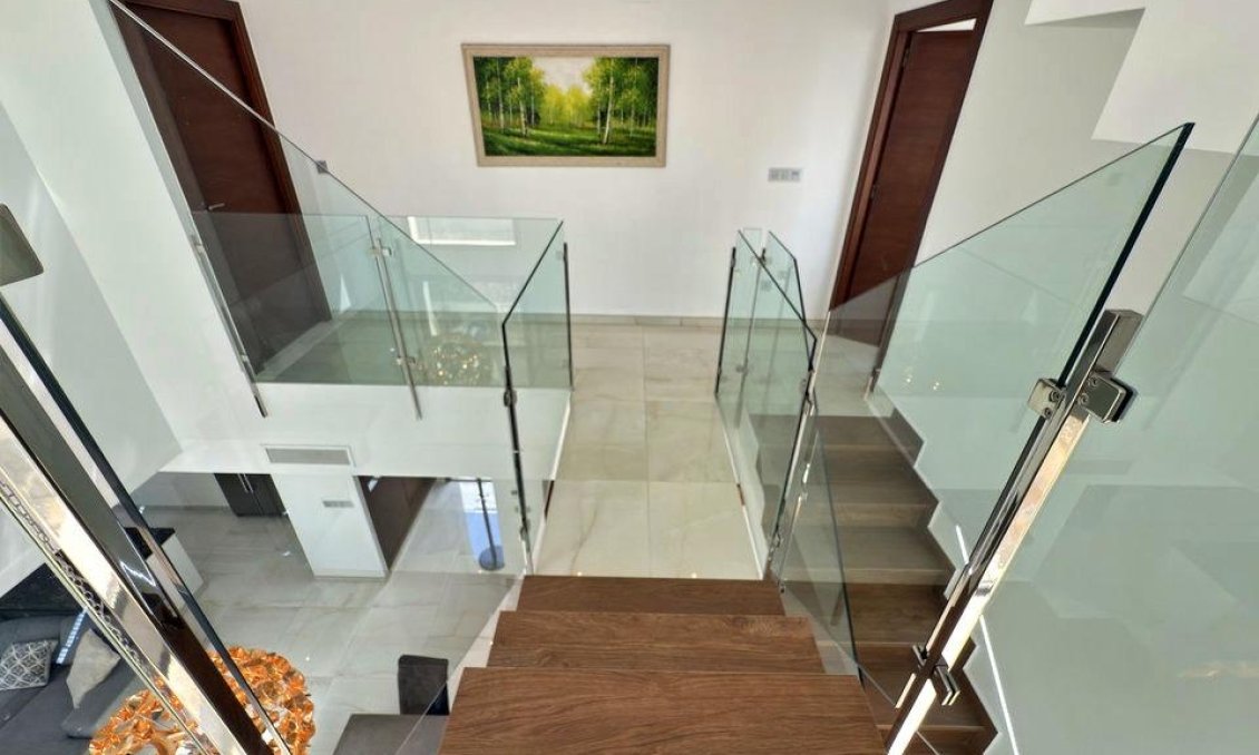 Wiederverkauf - Villa -
Orihuela Costa - Villamartín