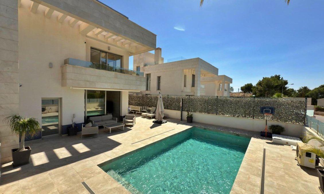 Wiederverkauf - Villa -
Orihuela Costa - Villamartín