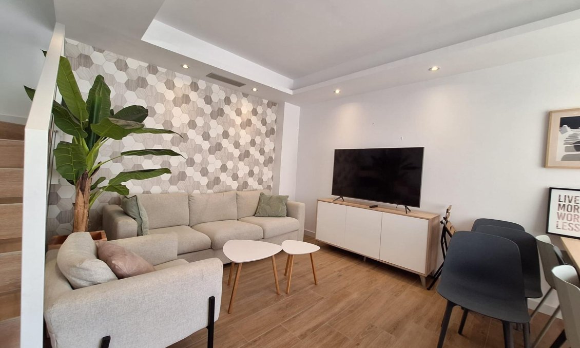 Revente - Villa -
Torrevieja - Los Frutales