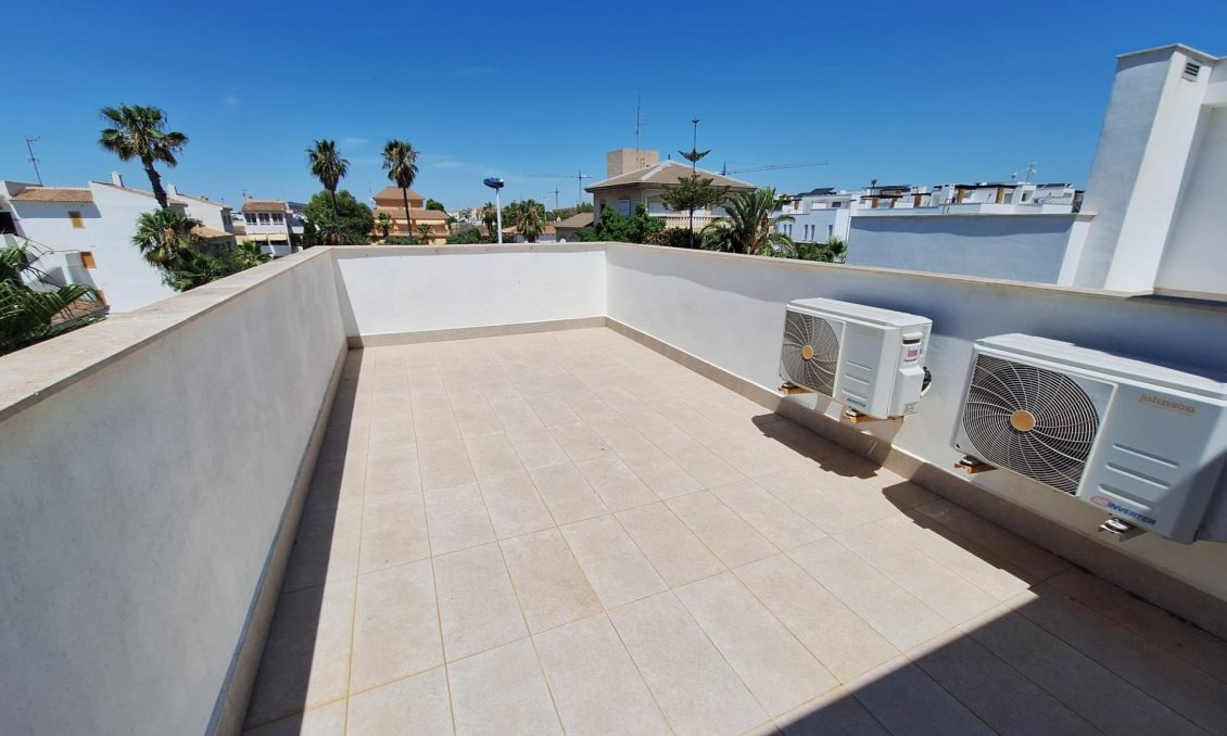 Revente - Villa -
Torrevieja - Los Frutales