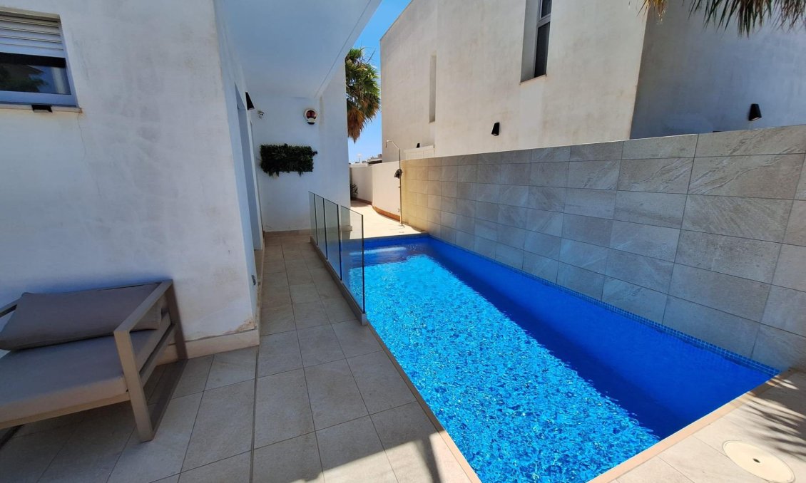 Revente - Villa -
Torrevieja - Los Frutales