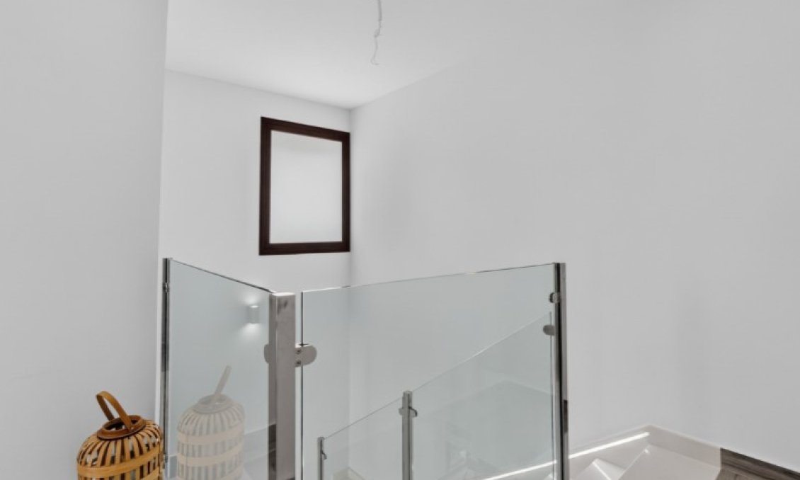 Használt Ingatlanok - Villa -
Torrevieja - Costa Blanca