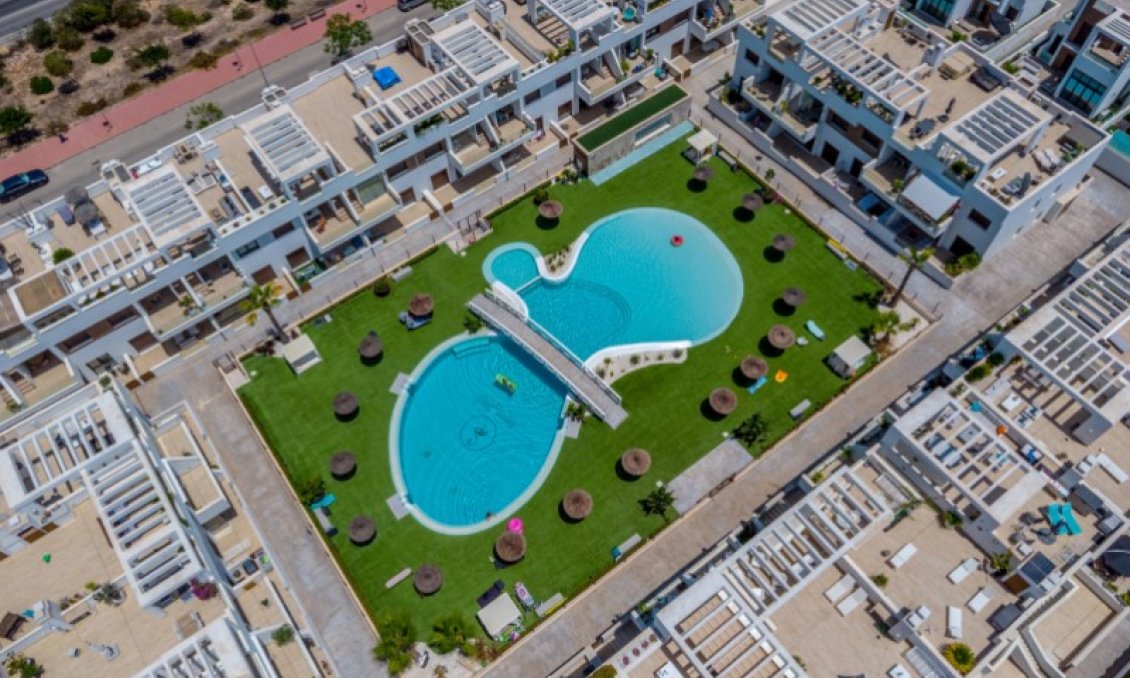 Használt Ingatlanok - Villa -
Torrevieja - Costa Blanca