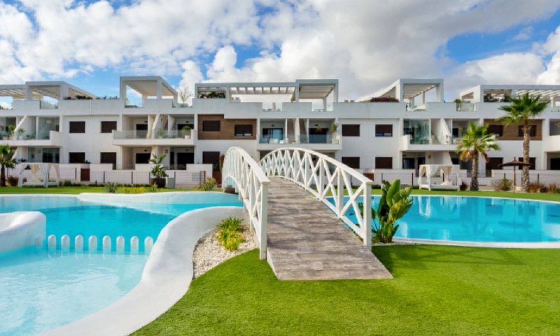 Használt Ingatlanok - Villa -
Torrevieja - Costa Blanca