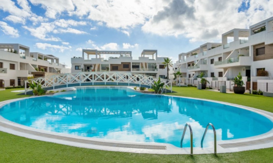 Használt Ingatlanok - Villa -
Torrevieja - Costa Blanca