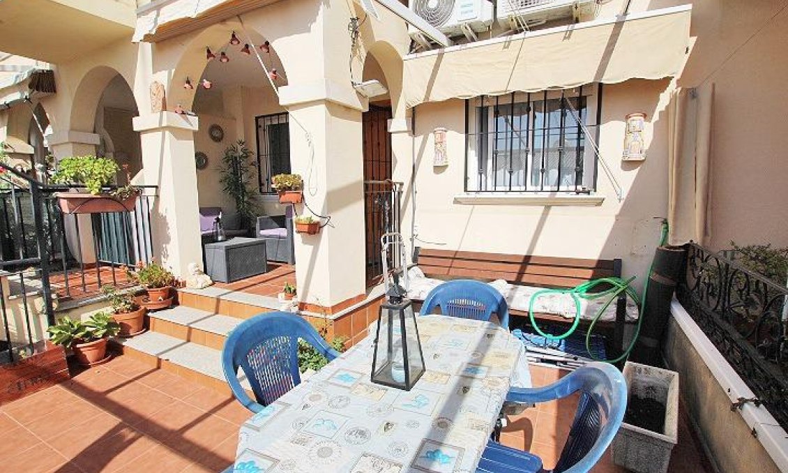 Resale - Bungalow -
Guardamar del Segura - 03140